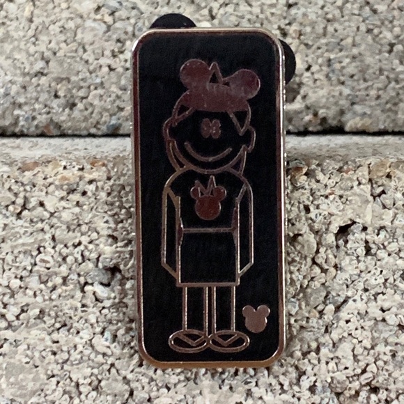 Disney Trading Pins - Picture 4 of 7
